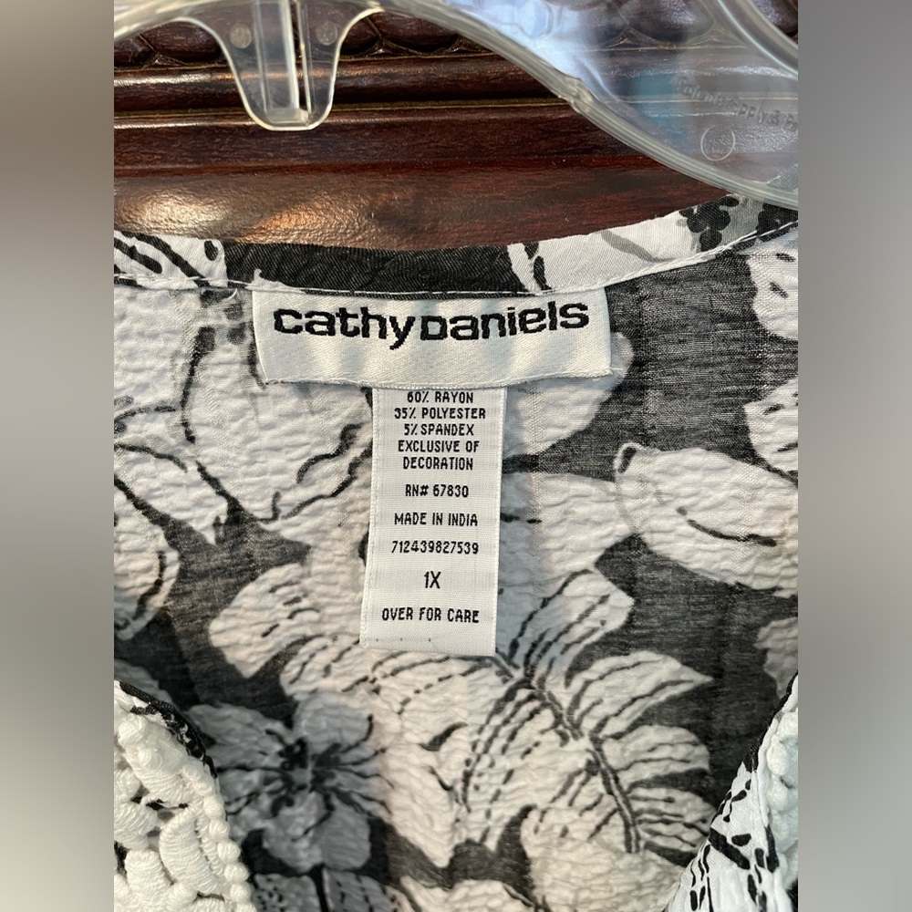 Black Floral shirt - Picture 3 of 4